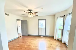 2625 Gladys Ave, Beaumont, TX 77702 - Photo 11