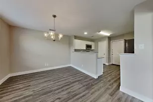 17303 Davenway Dr, Houston, TX 77084 - Photo 9