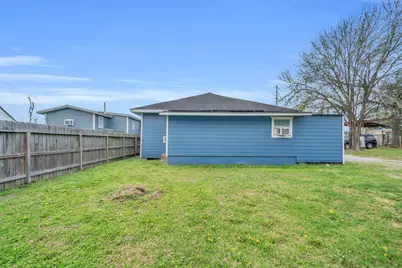 7919 Brays Street #B, Houston, TX 77012 - Photo 21