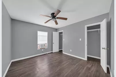 7919 Brays Street #B, Houston, TX 77012 - Photo 17