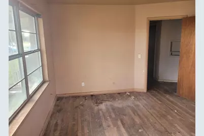 806 E 1st, Hughes Springs, TX 75656 - Photo 5