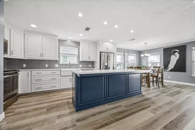 1815 Tiki Drive, Tiki Island, TX 77554 - Photo 9