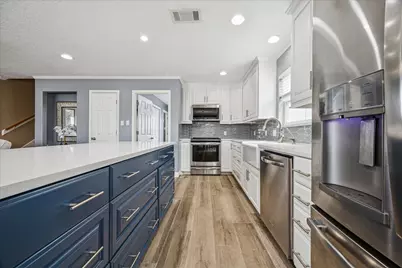 1815 Tiki Drive, Tiki Island, TX 77554 - Photo 11