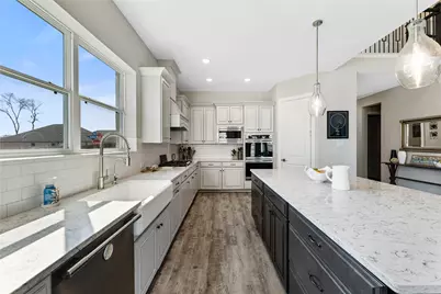 10027 Golden Woods Drive, Missouri City, TX 77459 - Photo 11