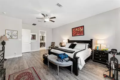 10027 Golden Woods Drive, Missouri City, TX 77459 - Photo 19