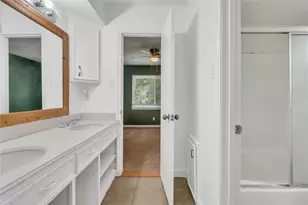10818 Elmdale Dr, Houston, TX 77070 - Photo 37