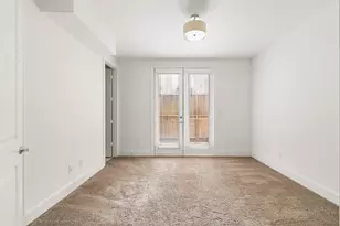 4014 University Grove St, Houston, TX 77023 - Photo 9