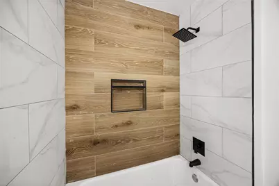 10259 Old Orchard Road, La Porte, TX 77571 - Photo 9