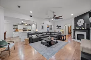 723 Far Pines Dr, Spring, TX 77373 - Photo 9
