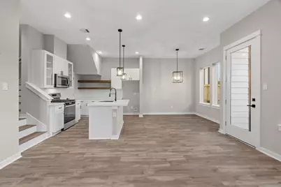 5915 Wheatley Hollow Lane, Houston, TX 77091 - Photo 9