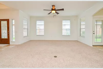 5306 Baron Trace Lane, Katy, TX 77494 - Photo 9