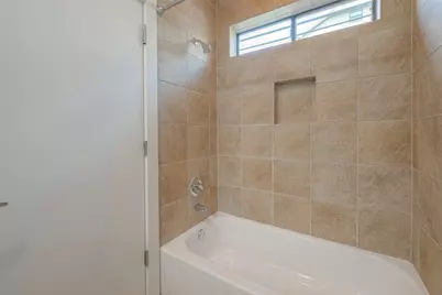 4305 Eigel Street, Houston, TX 77007 - Photo 15