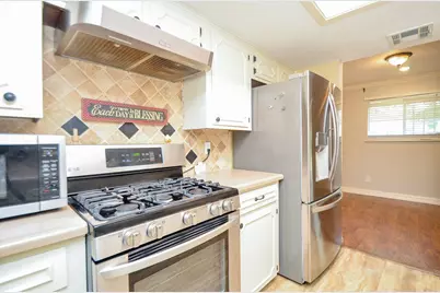 12123 Ryewater Drive, Houston, TX 77089 - Photo 7
