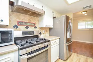 12123 Ryewater Dr, Houston, TX 77089 - Photo 7