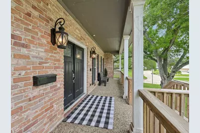 18611 Point Lookout Drive, Nassau Bay, TX 77058 - Photo 3