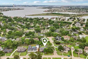 18611 Point Lookout Dr, Nassau Bay, TX 77058 - Photo 41