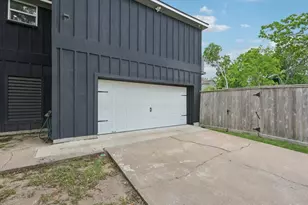 18611 Point Lookout Dr, Nassau Bay, TX 77058 - Photo 39
