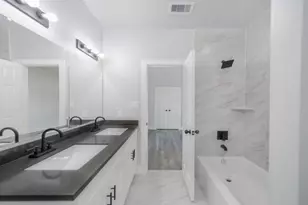 6918 Tommye St, Houston, TX 77028 - Photo 11