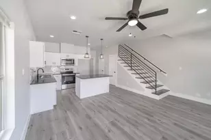 6918 Tommye St, Houston, TX 77028 - Photo 7