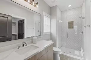 5034 Mallow St, Houston, TX 77033 - Photo 9