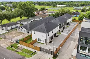 5034 Mallow St, Houston, TX 77033 - Photo 17