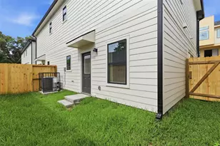 5034 Mallow St, Houston, TX 77033 - Photo 23