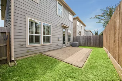 8922 Hollister Commons Lane, Houston, TX 77080 - Photo 15