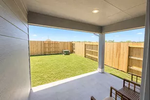 5124 Greengrass Willow Wy, Houston, TX 77048 - Photo 7