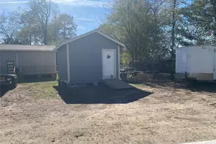 902 S Holly Ave, Cleveland, TX 77327 - Photo 17