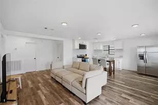 16510 Jamaica Inn Rd, Jamaica Beach, TX 77554 - Photo 9