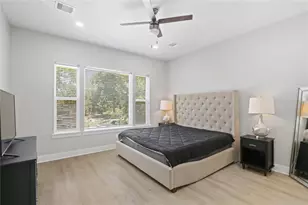 1017 Calvin Ave, Houston, TX 77088 - Photo 11