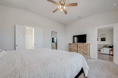 8526 Treetop Heights Drive, Baytown, TX 77523 - Photo 33