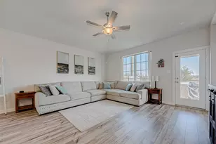 8526 Treetop Hts Dr, Baytown, TX 77523 - Photo 11