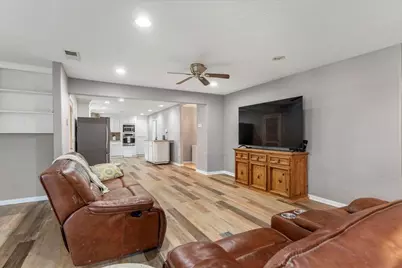 24511 Sunny Glen Dr Drive, Houston, TX 77336 - Photo 9