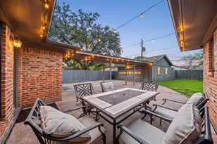 8426 Edgemoor Dr, Houston, TX 77036 - Photo 33