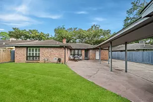 8426 Edgemoor Dr, Houston, TX 77036 - Photo 37