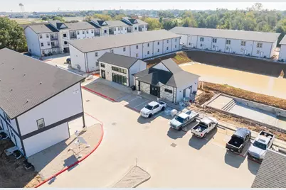 2101 Reinke Rd #7202, Waller, TX 77484 - Photo 3