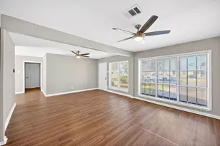 7726 Claiborne St, Houston, TX 77016 - Photo 3