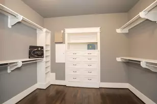 907 E 25th St, Houston, TX 77009 - Photo 19