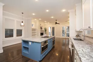 907 E 25th St, Houston, TX 77009 - Photo 9