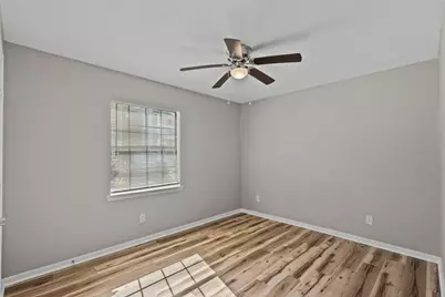 1927 Avenue M 1/2 #9, Galveston, TX 77550 - Photo 11