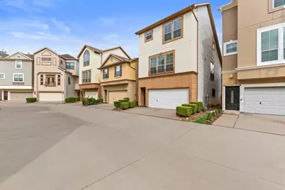 3334 Clearview Villa Way, Houston, TX 77025 - Photo 3