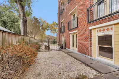 215 W Norma Street #104, Houston, TX 77009 - Photo 33