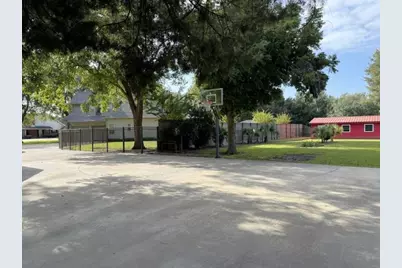 1429 Graham Lane, Port Neches, TX 77651 - Photo 39