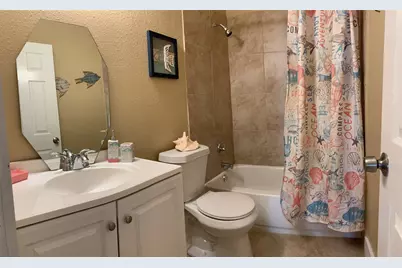 3005 Avenue L, Galveston, TX 77550 - Photo 5