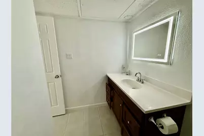 2830 S Bartell Drive #9, Houston, TX 77054 - Photo 15