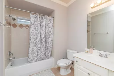 10126 Holly Chase Drive, Houston, TX 77042 - Photo 39