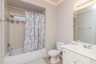 10126 Holly Chase Dr, Houston, TX 77042 - Photo 39