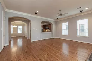 10126 Holly Chase Dr, Houston, TX 77042 - Photo 7