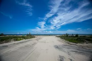 959 S East Rd, Crystal Beach, TX 77650 - Photo 7